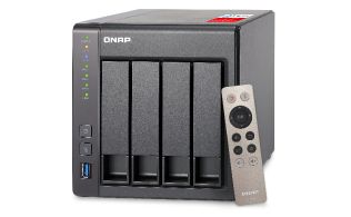NAS QNAP TS-451+-2G 4 4 BAHIAS 2 GHZ NEGRO
